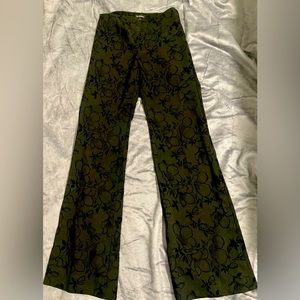 Le Chateau flare leg embroidered black pants size 1/2
